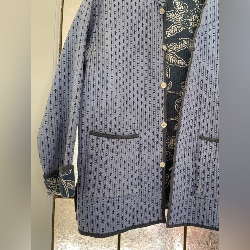 Quilted Reversible Jacket - Picture 4 of 9